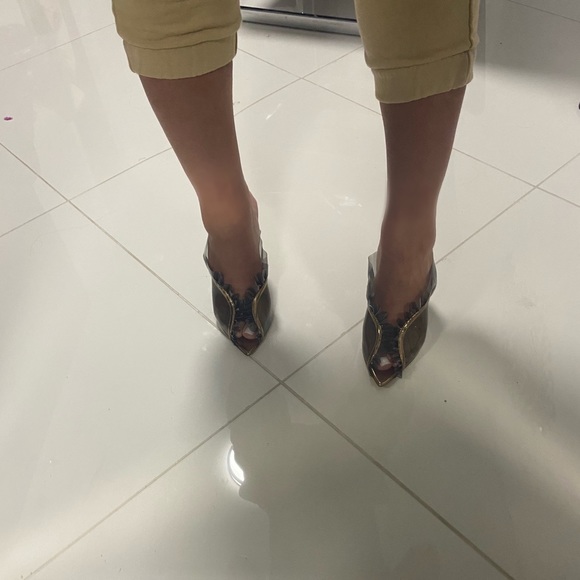 Gianvito Rossi -Ofelia Ruffle Trim PVC Mule- Sz 40 - Picture 8 of 8